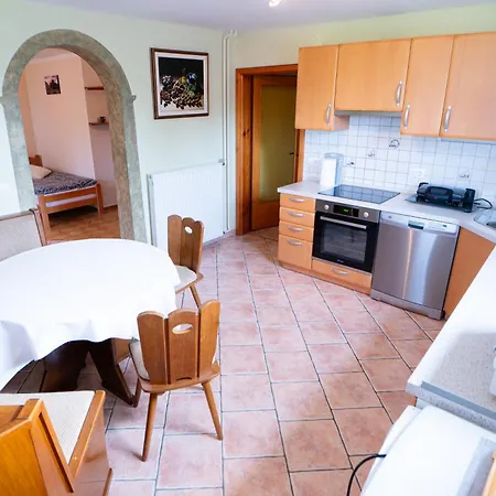 아파트 Apartma Jakopic *